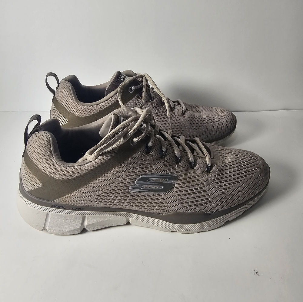Skechers Dual Lite Relaxed Fit Men Size 10.5